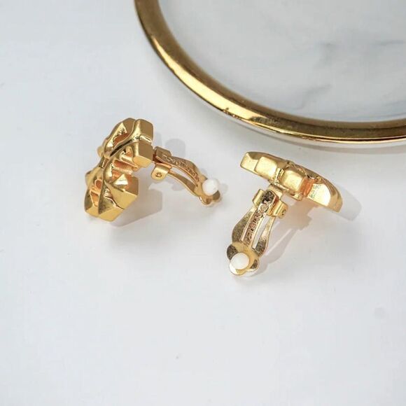 NWOT Tory Burch Gold Roxanne Clip-On Earring’s - Picture 5 of 6